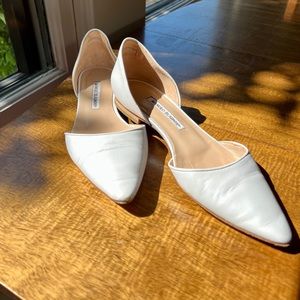 Manolo Blahnik Soussa Point-Toe d'Orsay Flat, White